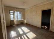 Satılır 5 otaqlı 105 m2 köhnə tikili Azadlıq prospekti m.