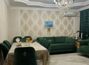 Satılır 4 otaqlı 100 m2 köhnə tikili Xalqlar Dostluğu m.