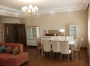 İcarəyə verilir 3 otaqlı 157 m2 yeni tikili Bakı Dövlət Universiteti