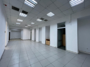 İcarəyə verilir 8 otaqlı 350 m2 obyekt 28 May m.