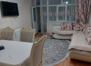 İcarəyə verilir 2 otaqlı 70 m2 köhnə tikili Gənclik m.