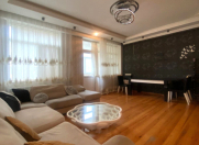 Satılır 4 otaqlı 140 m2 yeni tikili Bayıl