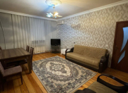 Satılır 2 otaqlı 72 m2 köhnə tikili Qara Qarayev m.