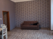 İcarəyə verilir 2 otaqlı 60 m2 köhnə tikili 28 May m.