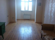 Satılır 3 otaqlı 85 m2 köhnə tikili Binəqədi r.