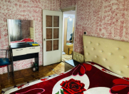 Satılır 5 otaqlı 110 m2 köhnə tikili Xalqlar Dostluğu m.