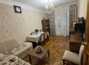 Satılır 3 otaqlı 90 m2 köhnə tikili Əhmədli m.