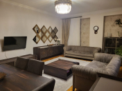 Satılır 3 otaqlı 110 m2 yeni tikili Nizami m.