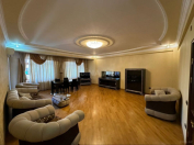 Satılır 3 otaqlı 165 m2 yeni tikili Memar Əcəmi m.