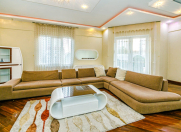 İcarəyə verilir 5 otaqlı 250 m2 yeni tikili 28 May m.