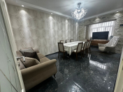 Satılır 3 otaqlı 90 m2 köhnə tikili Səbail r.