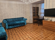 İcarəyə verilir 3 otaqlı 100 m2 köhnə tikili Qara Qarayev m.