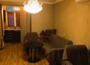 Satılır 2 otaqlı 45 m2 köhnə tikili Gənclik m.