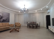 Satılır 3 otaqlı 174 m2 yeni tikili Bakı