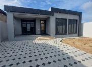 Satılır 4 otaqlı 140 m2 yeni tikili Buzovna