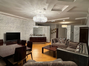 İcarəyə verilir 3 otaqlı 180 m2 yeni tikili Gənclik m.