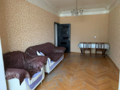 Satılır 3 otaqlı 70 m2 köhnə tikili Xalqlar Dostluğu m.