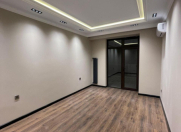 Satılır 3 otaqlı 150 m2 yeni tikili Çıraq Plaza