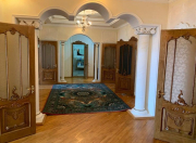 İcarəyə verilir 5 otaqlı 220 m2 yeni tikili Dədə Qorqud