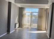 Satılır 2 otaqlı 70 m2 yeni tikili Memar Əcəmi m.