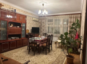 Satılır 3 otaqlı 100 m2 köhnə tikili Səbail r.
