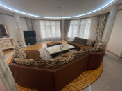 Satılır 8 otaqlı 430 m2 yeni tikili Nəsimi r.