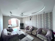 Satılır 3 otaqlı 70 m2 köhnə tikili Nizami r.
