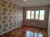 Satılır 4 otaqlı 90 m2 köhnə tikili Həzi Aslanov m.