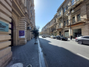Satılır 3 otaqlı 70 m2 köhnə tikili Sahil m.