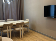 İcarəyə verilir 3 otaqlı 120 m2 yeni tikili Tibb Universiteti