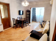 Satılır 4 otaqlı 100 m2 köhnə tikili Şah İsmayıl Xətai m.