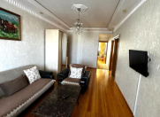 Satılır 5 otaqlı 125 m2 köhnə tikili Həzi Aslanov