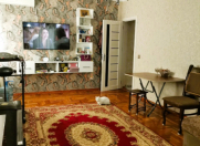 Satılır 4 otaqlı 115 m2 köhnə tikili Qara Qarayev m.