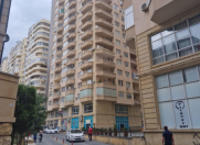 İcarəyə verilir 3 otaqlı 150 m2 yeni tikili 8 Noyabr m.