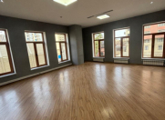 İcarəyə verilir 3 otaqlı 176 m2 ofis 8 Noyabr m.