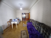 Satılır 3 otaqlı 80 m2 köhnə tikili 8 km