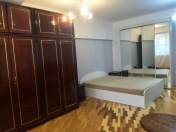 İcarəyə verilir 2 otaqlı 60 m2 köhnə tikili 28 May m.