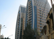 İcarəyə verilir 1 otaqlı 25 m2 ofis Altes Plaza