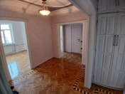 Satılır 4 otaqlı 110 m2 köhnə tikili Bakı Dövlət Universiteti