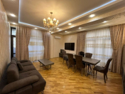 İcarəyə verilir 3 otaqlı 130 m2 yeni tikili 8 Noyabr m.