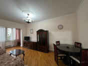 İcarəyə verilir 3 otaqlı 90 m2 köhnə tikili Hyatt Regency