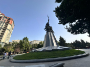 Satılır 3 otaqlı 79 m2 köhnə tikili ABŞ səfirliyi