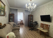 Satılır 2 otaqlı 46.7 m2 köhnə tikili Elmlər Akademiyası m.