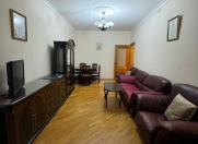 İcarəyə verilir 3 otaqlı 85 m2 köhnə tikili Nizami m.