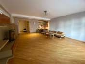 Satılır 5 otaqlı 220 m2 yeni tikili 28 May m.