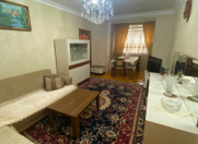 Satılır 2 otaqlı 70 m2 köhnə tikili Gənclik m.