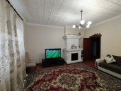 Satılır 3 otaqlı 110 m2 köhnə tikili Gənclik m.