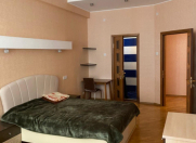 İcarəyə verilir 2 otaqlı 105 m2 yeni tikili 28 May m.