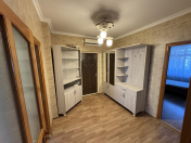 İcarəyə verilir 3 otaqlı 80 m2 köhnə tikili Həzi Aslanov m.