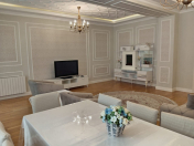 İcarəyə verilir 4 otaqlı 180 m2 yeni tikili Ağ şəhər